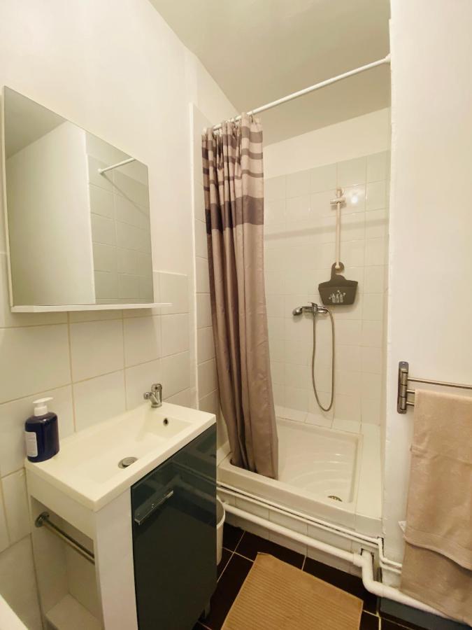 Superbe Studio Au Pied De La Gare De Appartement *